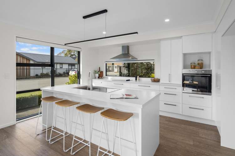 25 Malaga Crescent Harewood_1