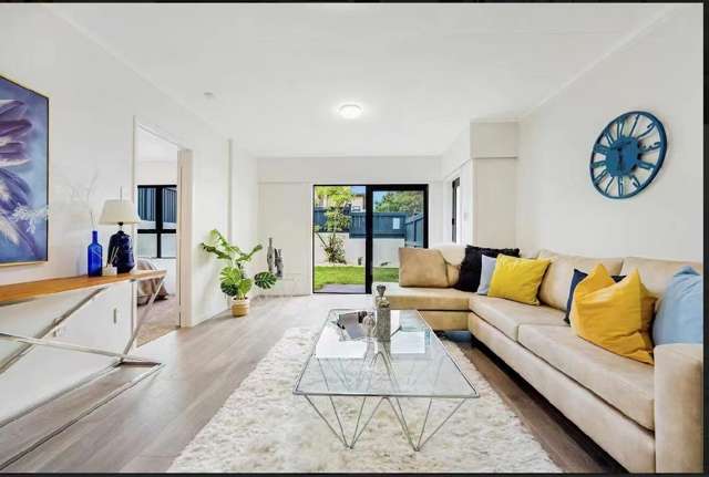 1 Glen Vista Place 10878_3