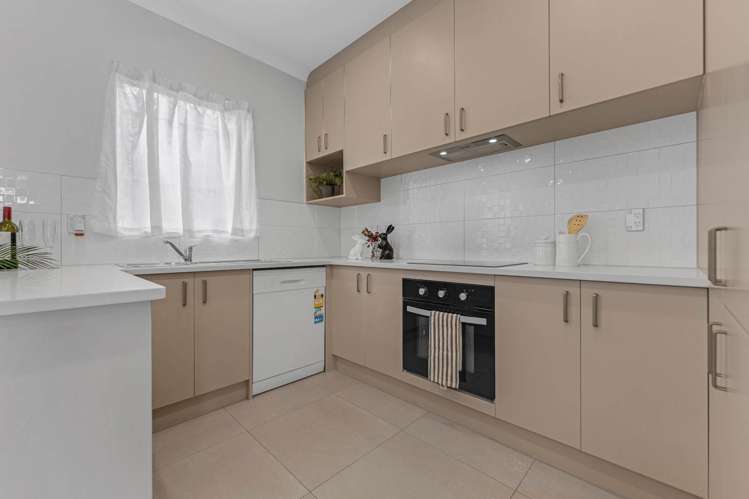 6a Clutha Crescent Clover Park_10