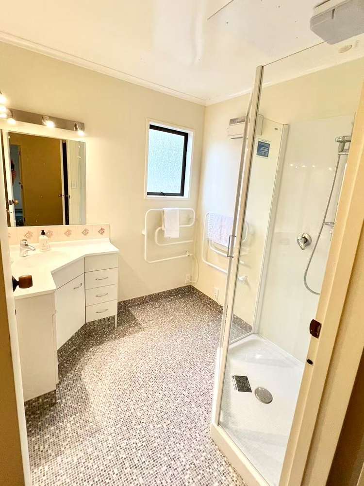 1 Burnett Place Lake Tekapo_13