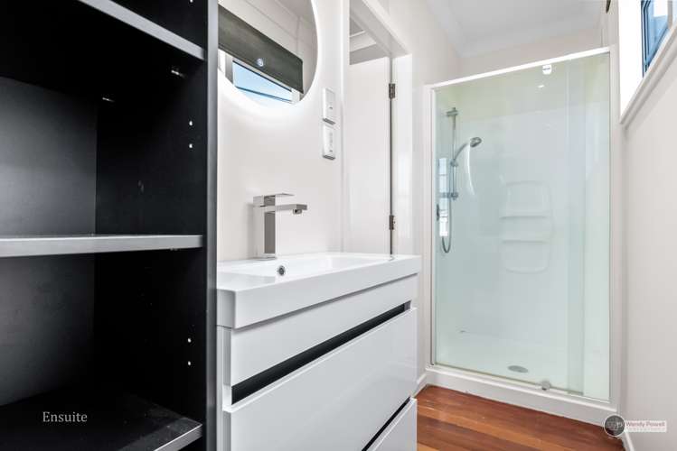 1 Meadows Avenue Waiwhetu_11