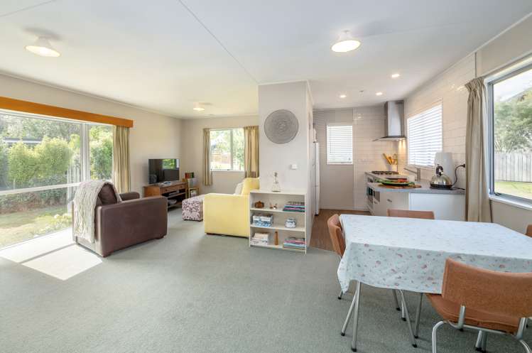 8 Kowhai Grove Featherston_1