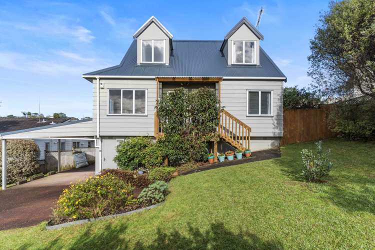 8 Tetrarch Place Totara Vale_13