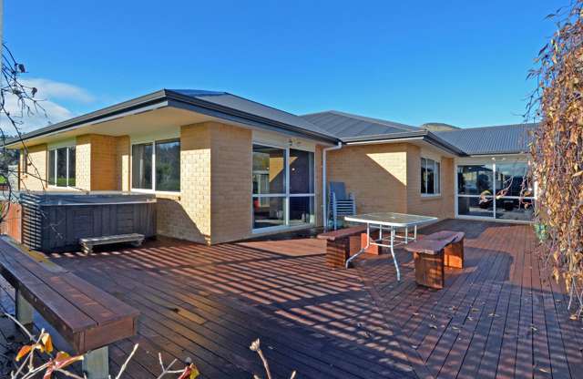 12 Orchard Grove East Taieri_1