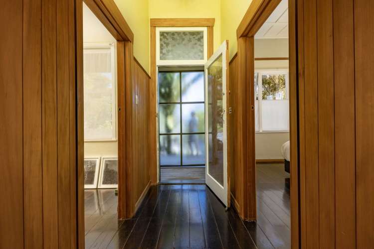 41 Te Ahuahu Road Piha_10