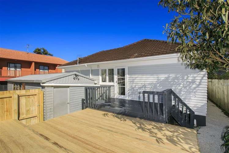 24 Reid Road New Lynn_1