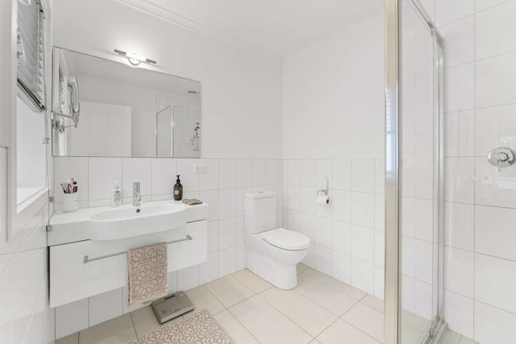 11 Byron Brown Place Otaki Beach_14