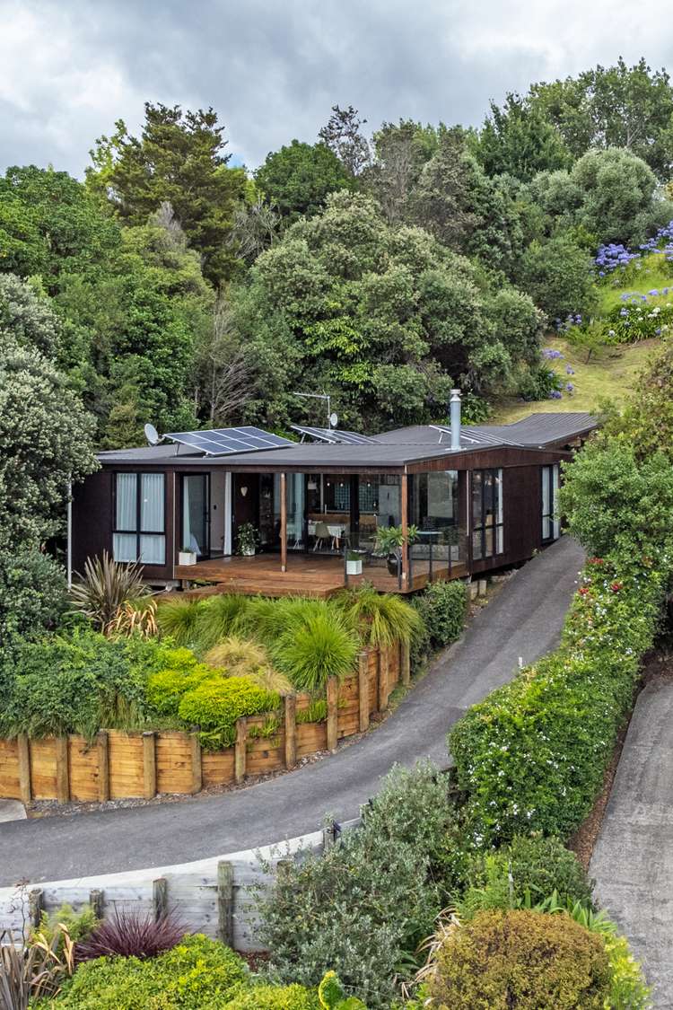 1833 East Coast Road Whakatiwai_31