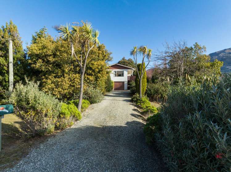 147 Capell Avenue Lake Hawea_16