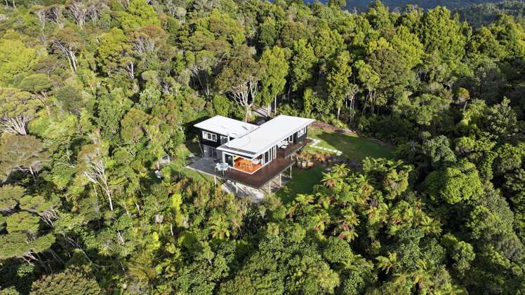 296 Piha Road Piha_83