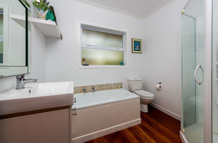 28 Ridge Road Waiake_21