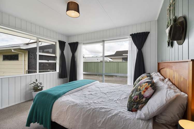 10 Suffolk Crescent Feilding_11