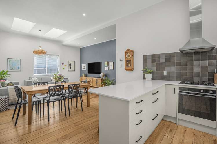 12 Huia Street Petone_6