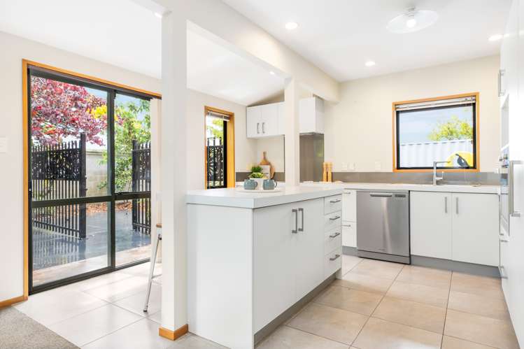 82 Chartwell Street Burwood_7