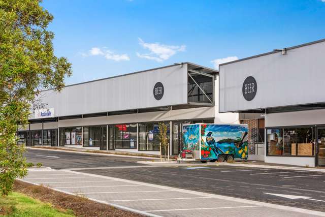 97m2 Retail or Service Provider Unit FOR LEASE