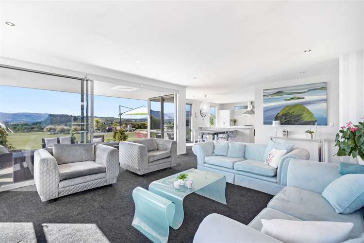 53 Matheson Crescent Albert Town_2