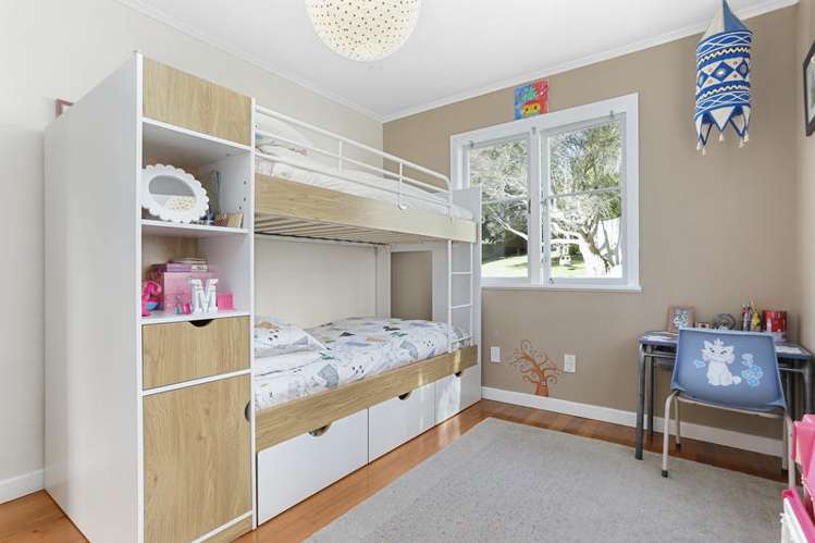 23 Highland Avenue Titirangi_11