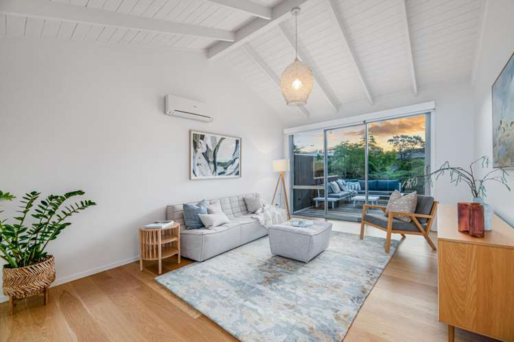 22 Woodfern Crescent Titirangi_15