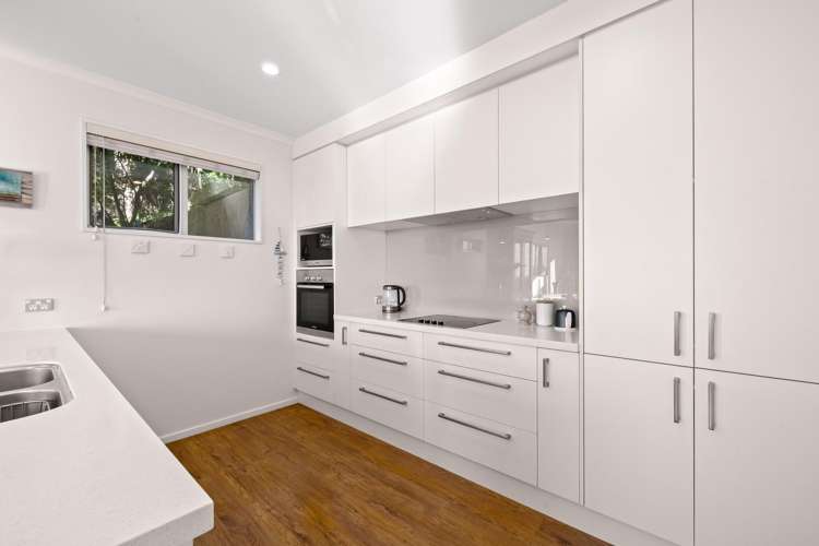 30 Valhalla Drive Richmond_11