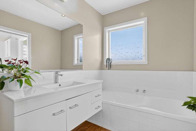 722 Awhitu Road Waiuku_25