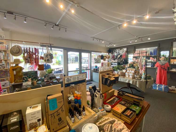 Shop 1/44 Commercial Street Takaka_12