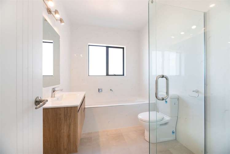 8 Myra G Place Stanmore Bay_9