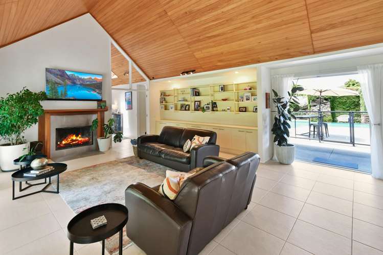 1551 Great South Road_2