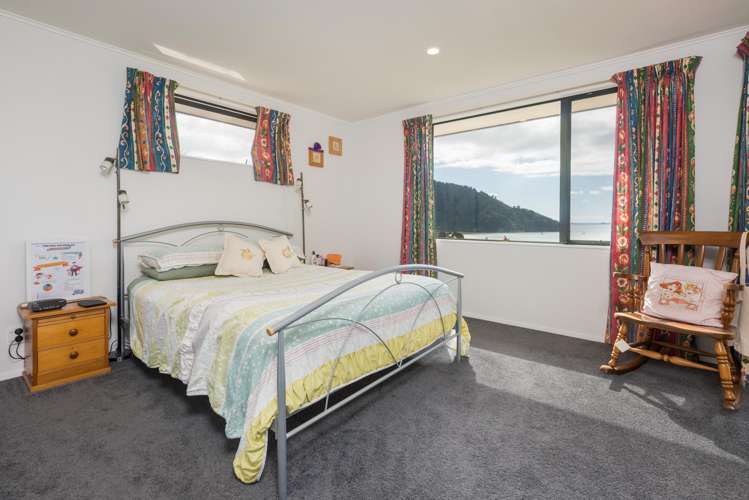 3 Ruataniwha Place Okiwi Bay_11