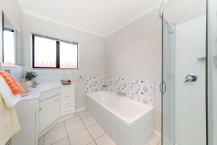 20 Colonial Place Kelvin Grove_16