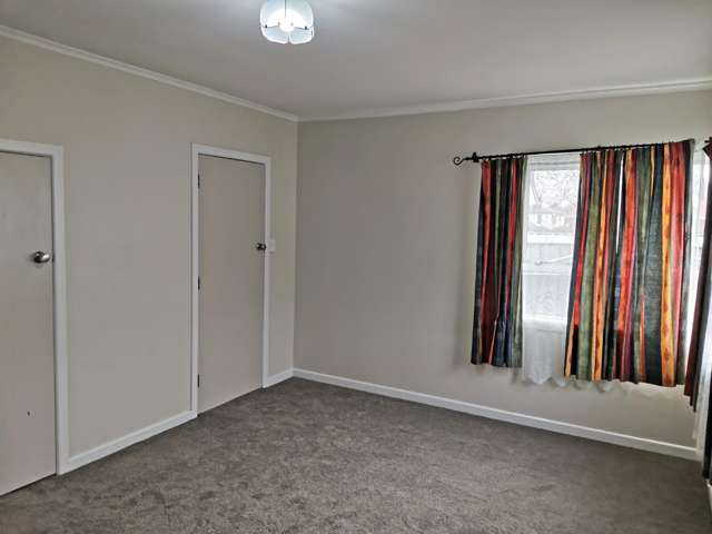 6 Netherlands Avenue New Lynn_4