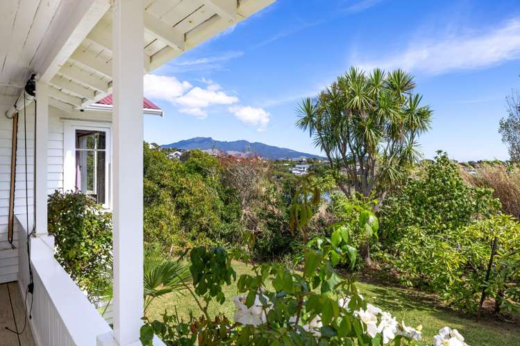 3 Rose Street Raglan_7