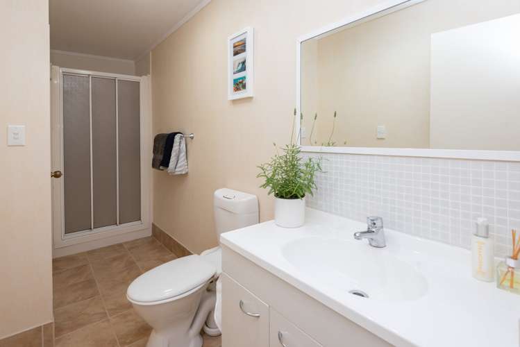 2/28 Parkhill Road Mellons Bay_15