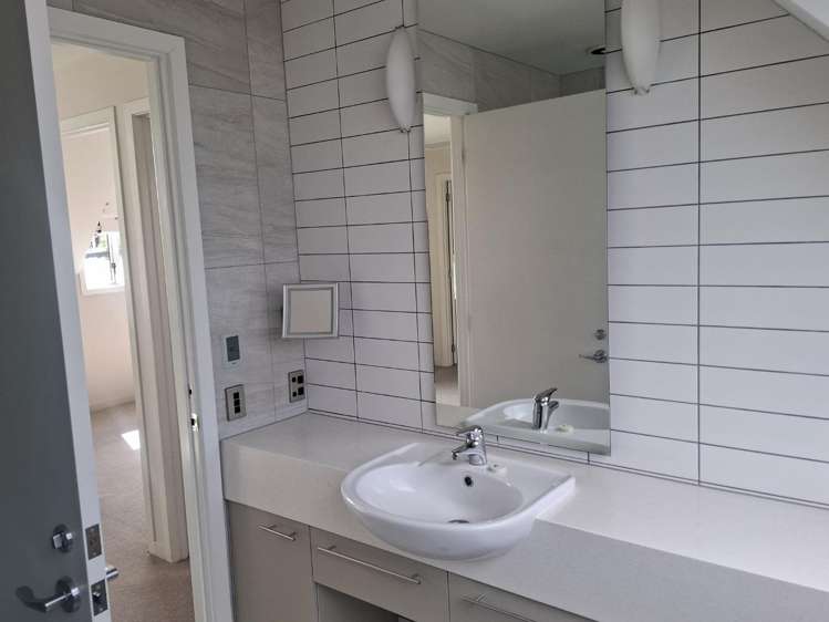7 Le Quesnoy Place 11373_9