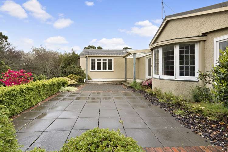 10 Hillview Crescent Paparangi_12