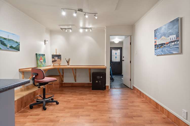 2/23a Howard Street Macandrew Bay_15