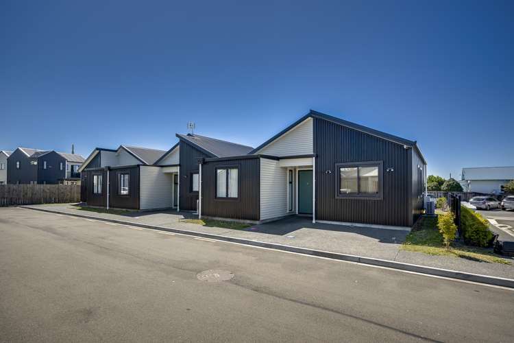 Units 1, 2 and 6/1018 Plunket Street_0