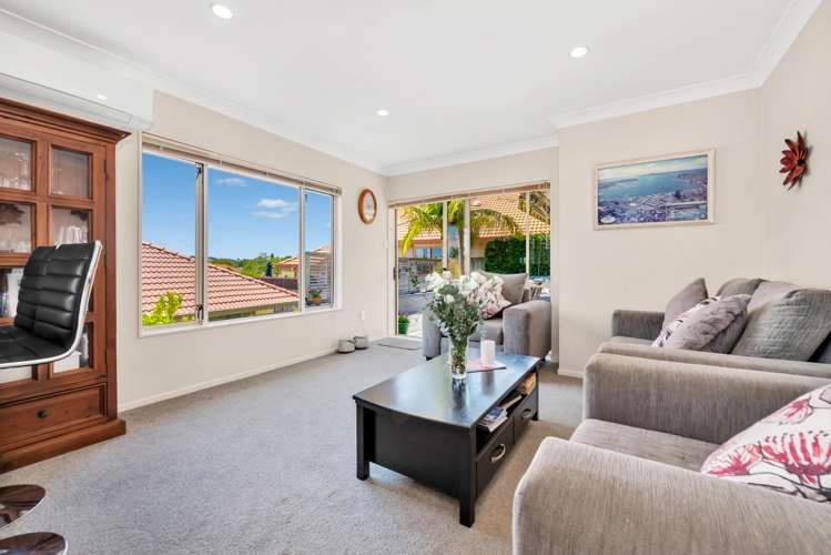 33 Gillett Place Botany Downs_5