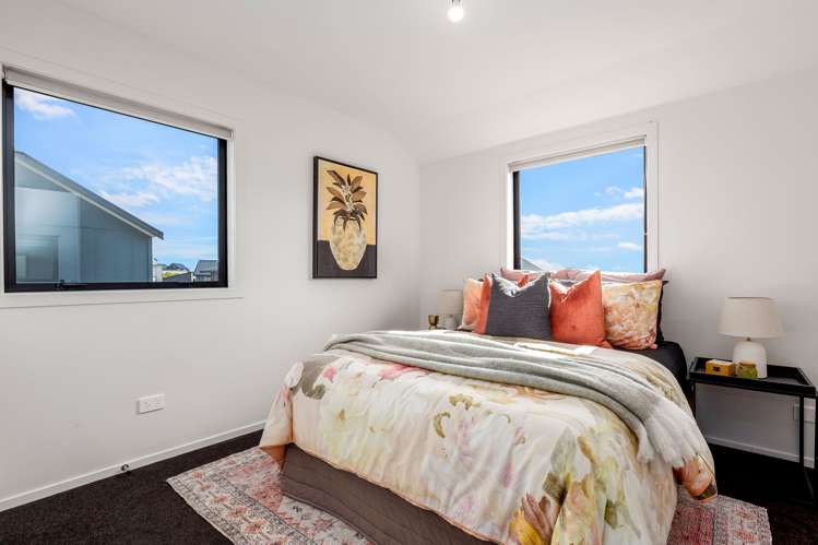 32 Astelia Way Woodridge_11