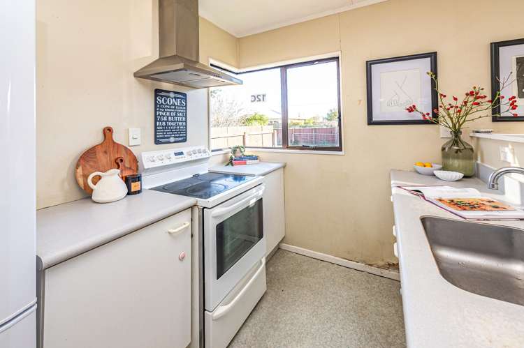 12c Cornwall Road Springvale_3