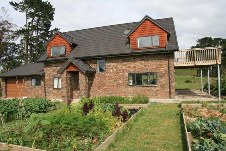 85 Gordon Road Stratford_16