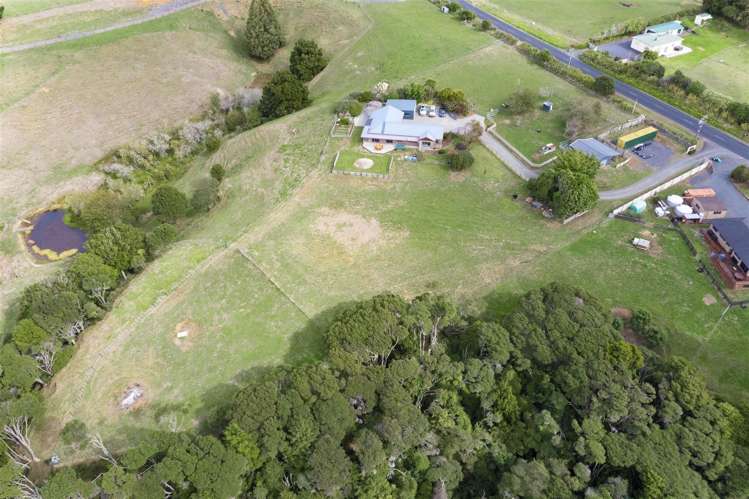 1389 Highway 22 Pukekawa_24