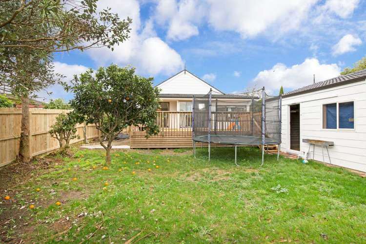 52 Hutchinsons Road Bucklands Beach_16