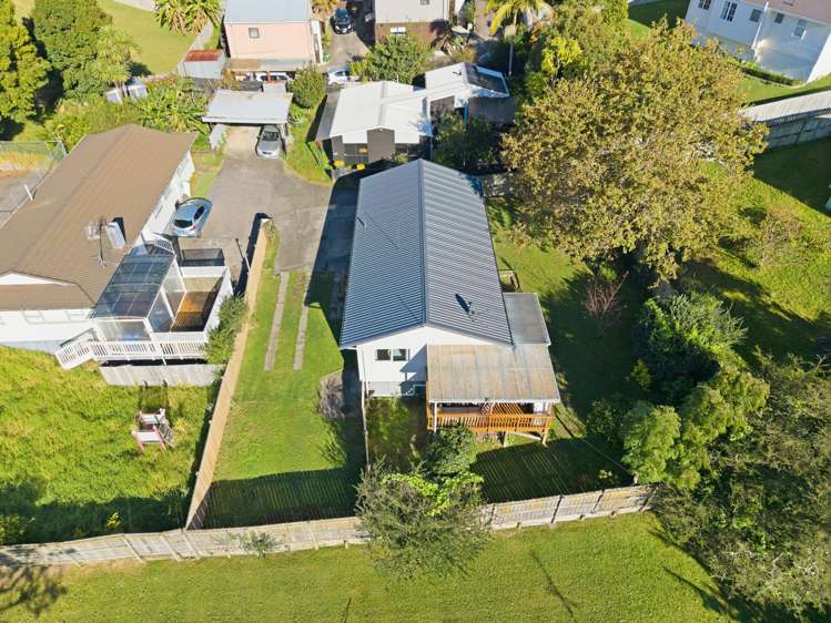 21b Taurus Crescent Beach Haven_13