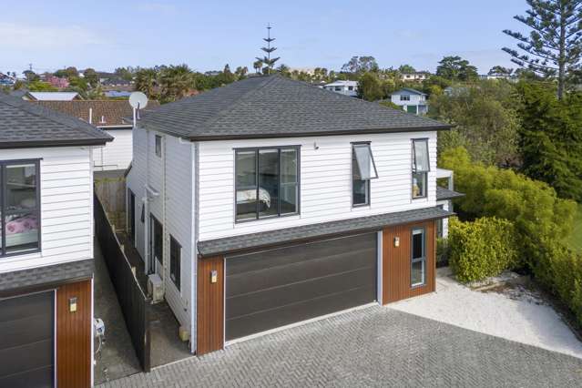Superior Living - Highly Spec'd Modern Home
