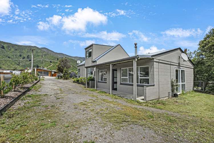 44 Beach Road Waikawa_21