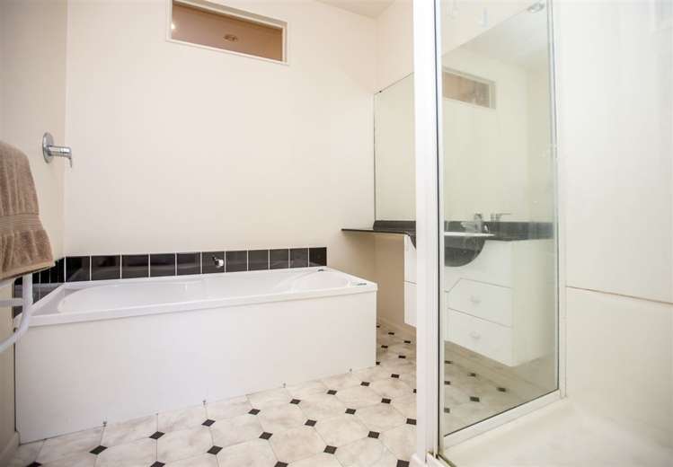 61 Otaki Street Miramar_15