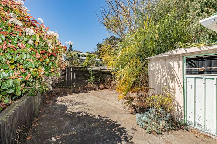62 Parkes Avenue St Johns Hill_21