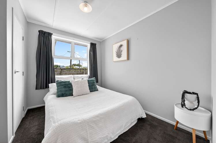 26 Wavell Crescent Lansdowne_10