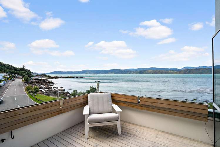 4/275 Karaka Bay Road Karaka Bays_1