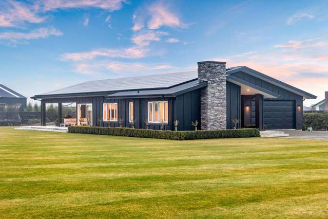 Separate yet seamless – home & studio